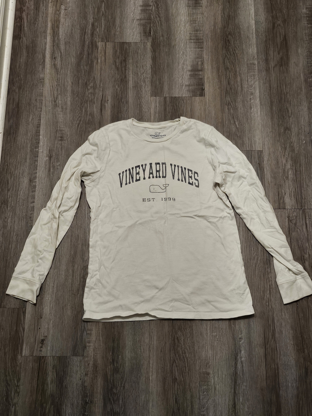 Vineyard Vines Women's Long-Sleeve Tee in Cream